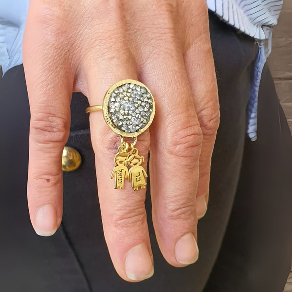 טבעת ילדים לאמא בציפוי זהב 18K עם אבני סברובסקי וחריטת שמות בהתאמה אישית

