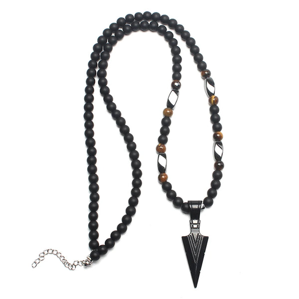 שרשרת חרוזים שחורים עם תליון חץ באורך 65 פלוס 5 ס