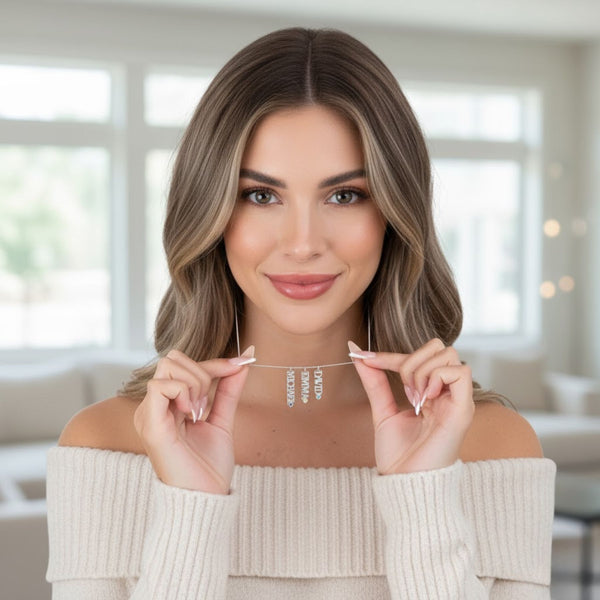 שרשרת שם אנכית בהתאמה אישית עם אבני לידה