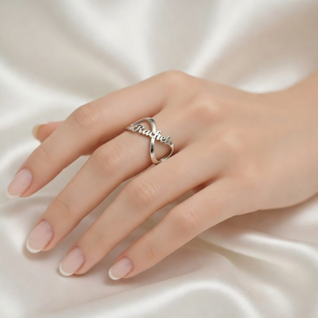 טבעת שם אינפיניטי בהתאמה אישית מכסף או זהב