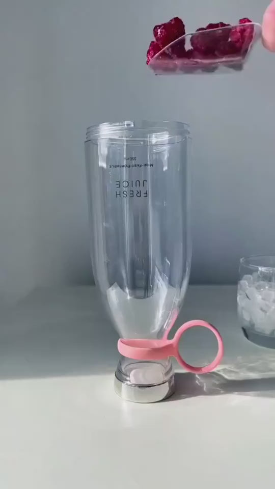 1.וידיאו - בלנדר אישי נטען 350 מ״ל בצורת כוס שייק – בצבע ורוד או לבן, לנסיעות ועבודה