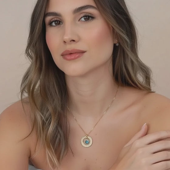 סרטון שרשרת שם בהתאמה אישית עם קריסטל