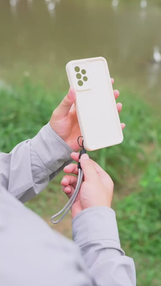 מחזיק טלפון נייד מגנטי לצוואר - מוצר מושלם לצילום וצפייה בטלפון בכל מקום
